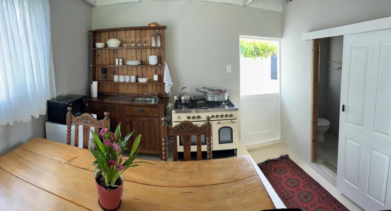 De La Fontaine Guest Cottage And Pool View Luxury Suite 플레튼버그 베이 외부 사진